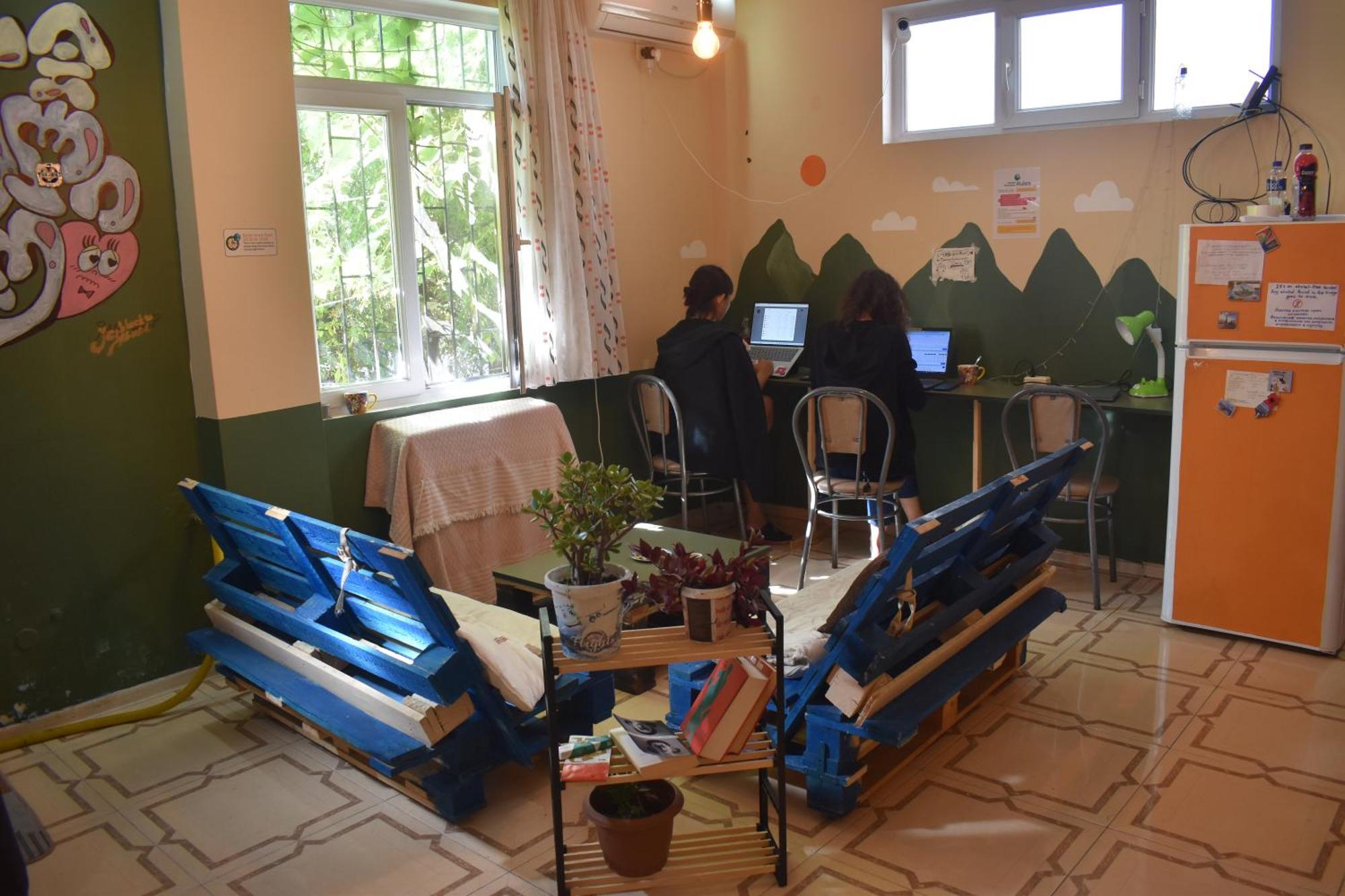 Harmony Backpackers Hostel Batum Dış mekan fotoğraf
