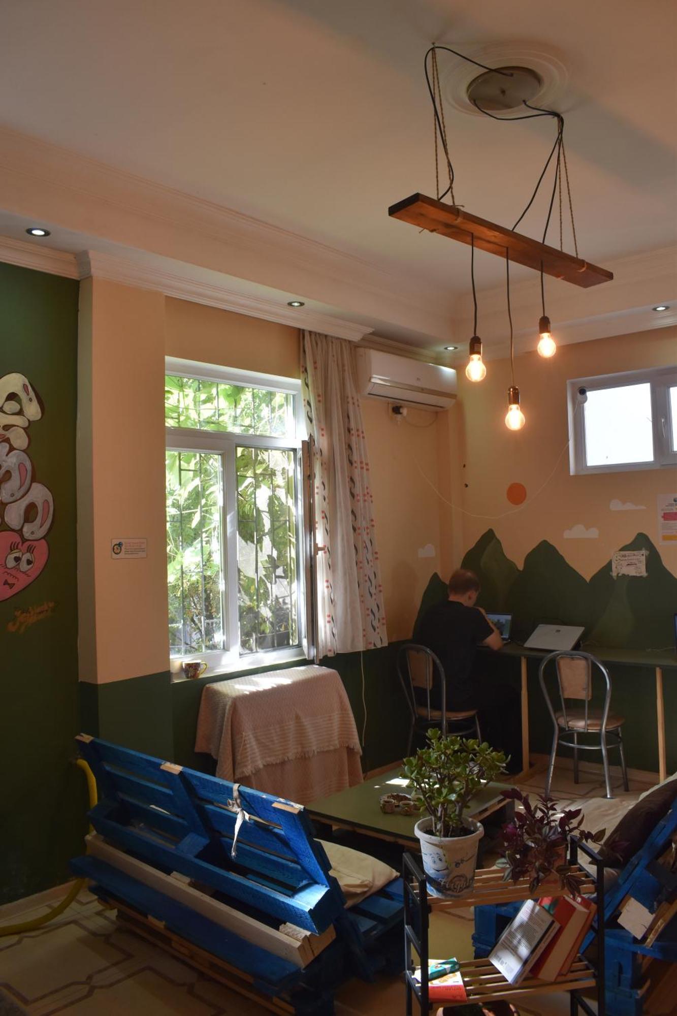 Harmony Backpackers Hostel Batum Oda fotoğraf